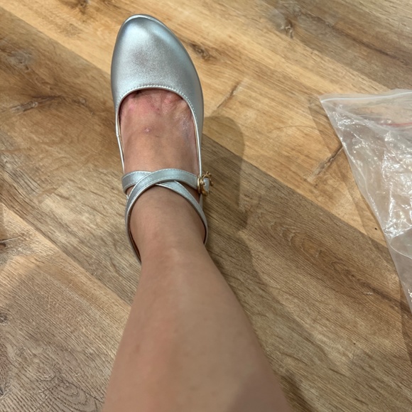 Silver high heel elegant shoes - Picture 3 of 3